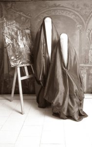 01. Shadi GHADIRIAN photographie série:Qajar #25 - 2001 - Cprint - Noir et (...)