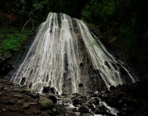 05. Vincent Bergerat - série - cascade - 2005 - 120 x 150 cm - Tirage (...)